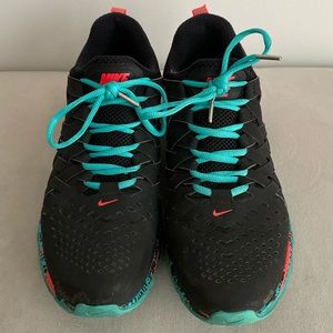 Nike Fingertrap Max Sneakers